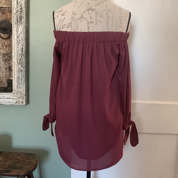 Wishlist apparel Elastic Neckline Top - Mulberry - Picture 5 of 14